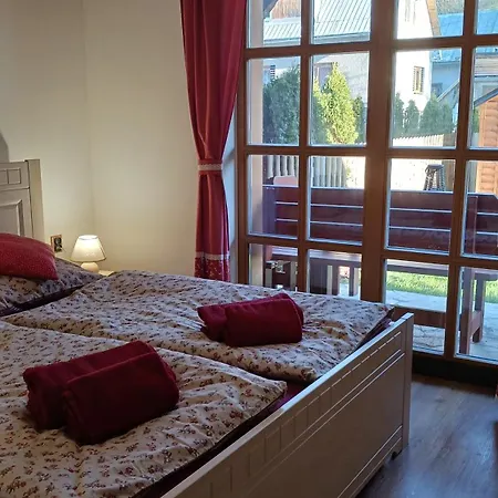 Jezerne Apartment *